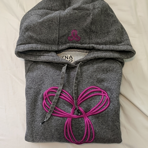 Aritzia Sweater - Picture 1 of 2